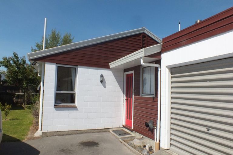 Photo of property in 2/26a Colligan Street, Upper Riccarton, Christchurch, 8041