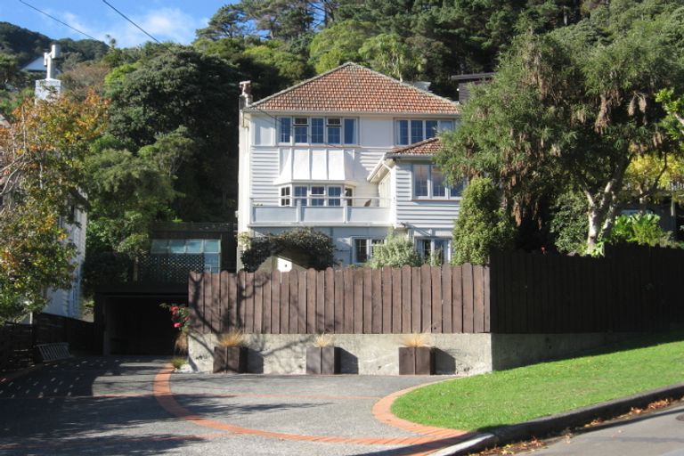 Photo of property in 3 Marama Terrace, Eastbourne, Lower Hutt, 5013