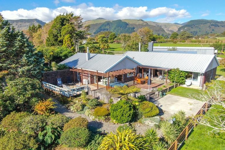 Photo of property in 70 Central Takaka Road, Takaka, 7183