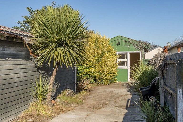Photo of property in 112 Amyes Road, Hornby, Christchurch, 8042