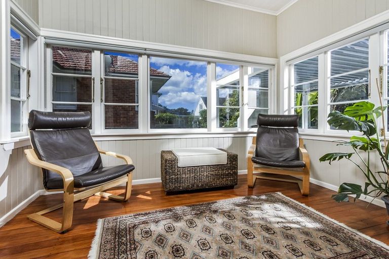 Photo of property in 209 Hurstmere Road, Takapuna, Auckland, 0622