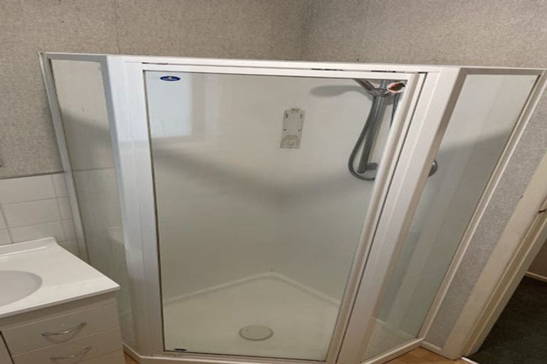 Photo of property in 76 Elmslie Road, Pinehaven, Upper Hutt, 5019