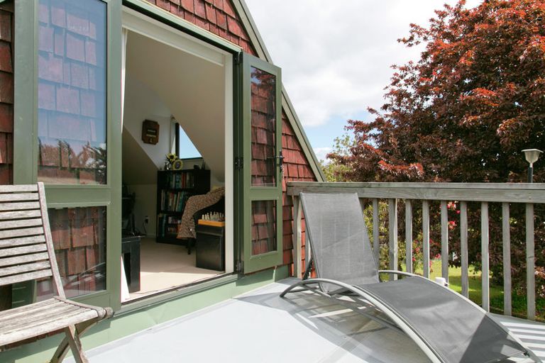 Photo of property in 162 Te Heuheu Street, Taupo, 3330