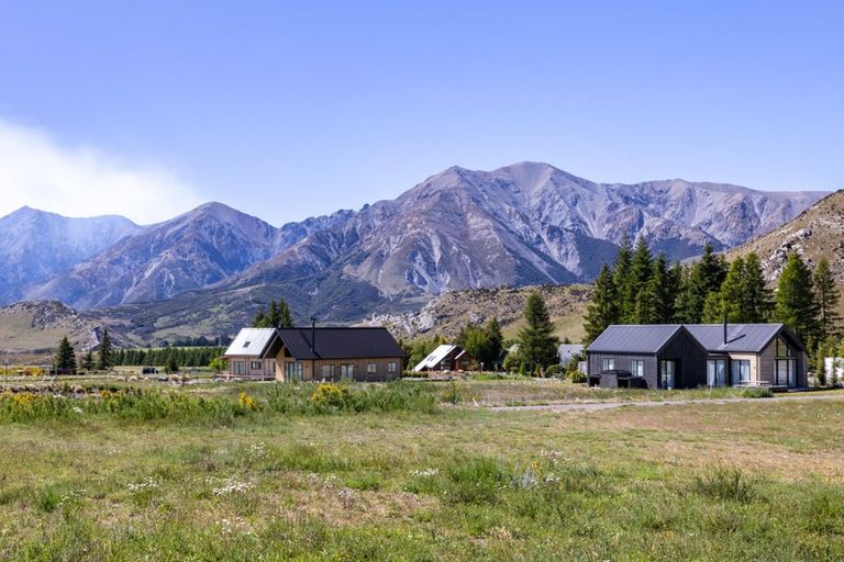 Photo of property in 18 Bevel Court, Castle Hill, 7580