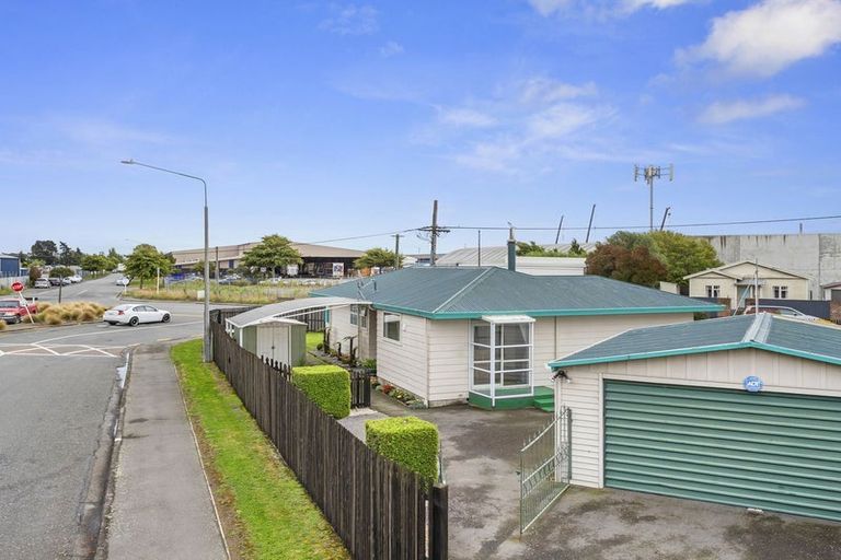 Photo of property in 77 Foremans Road, Islington, Christchurch, 8042