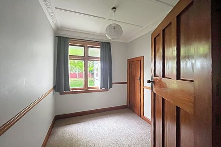 Photo of property in 37 Florence Avenue, Palmerston North, 4414