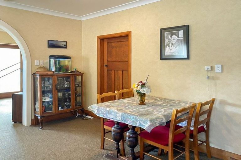 Photo of property in 27 Philip Street, Carterton, 5713