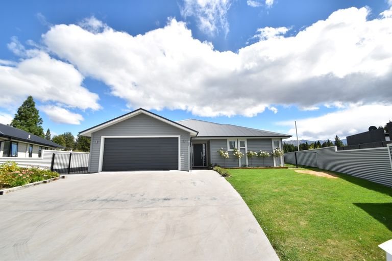 Photo of property in 38 Rhoboro Road, Twizel, 7901
