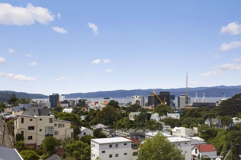 Photo of property in 4/24 Patanga Crescent, Thorndon, Wellington, 6011