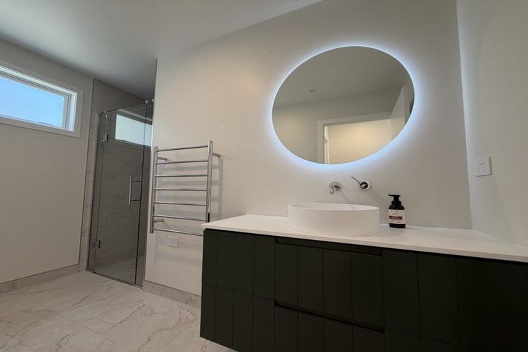 Photo of property in 52 Wairau Road, Oakura, 4314