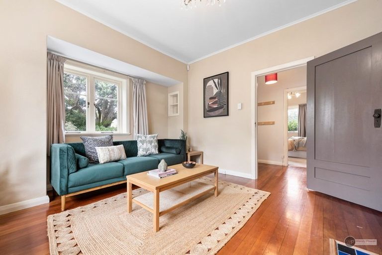 Photo of property in 51 Oxford Terrace, Hutt Central, Lower Hutt, 5011