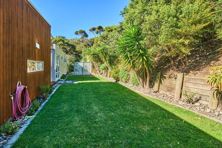 Photo of property in 53 Exploration Way, Whitby, Porirua, 5024