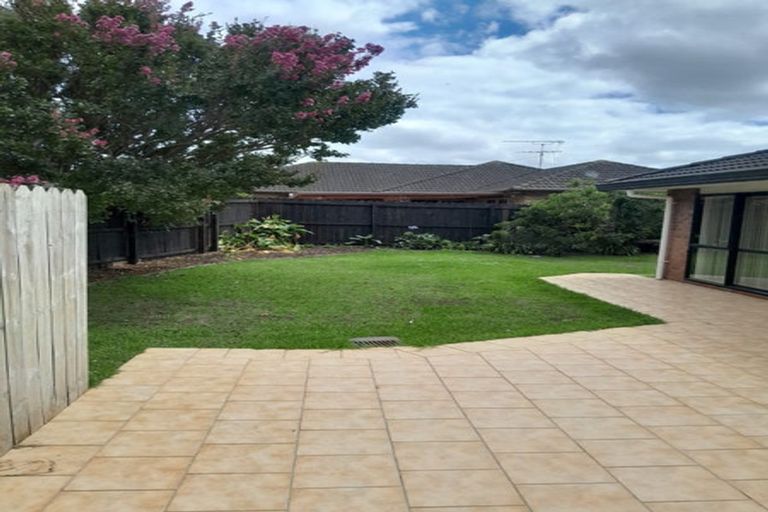 Photo of property in 6 Shankill Place, East Tamaki, Auckland, 2013