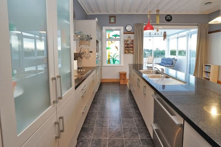 Photo of property in 84 Forest Lake Road, Forest Lake, Hamilton, 3200