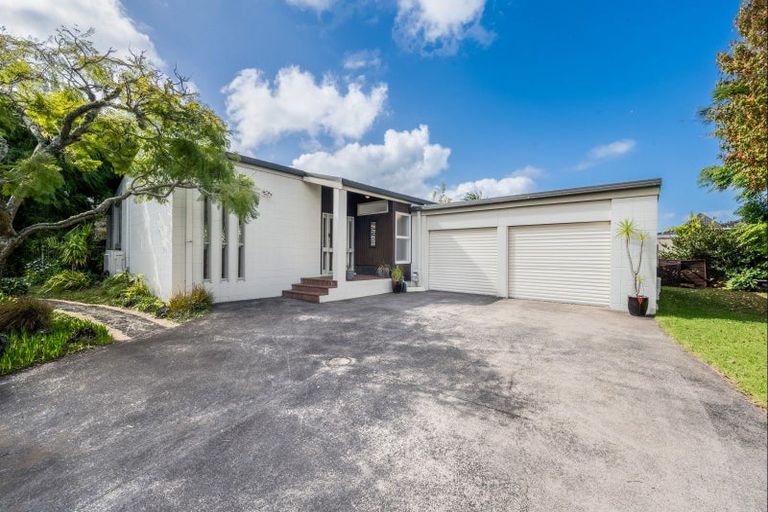 Photo of property in 13 Tyrian Close, Half Moon Bay, Auckland, 2012