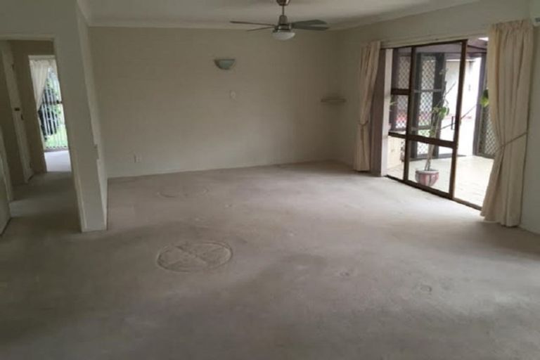 Photo of property in 2/54 Ray Small Drive, Pahurehure, Papakura, 2113