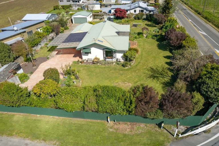 Photo of property in 2 Riwaka-kaiteriteri Road, Riwaka, Motueka, 7197