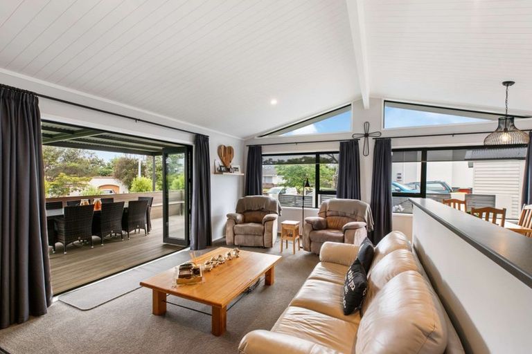 Photo of property in 2a Koromiko Place, Waiuku, 2123