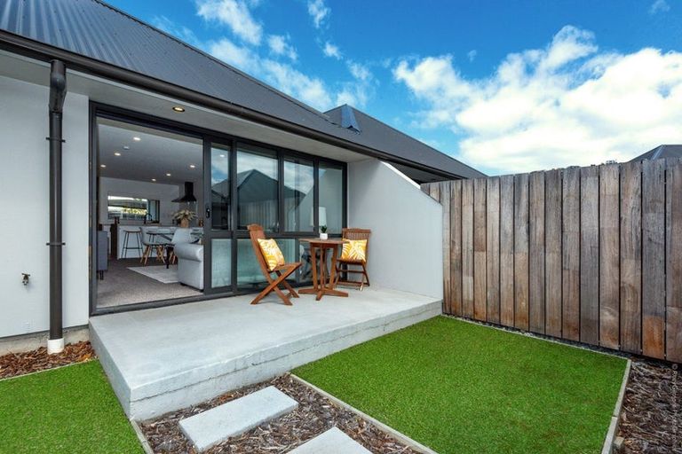 Photo of property in 4/71b Main Road, Redcliffs, Christchurch, 8081