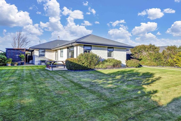 Photo of property in 6 Highgate Drive, Rangiora, 7400