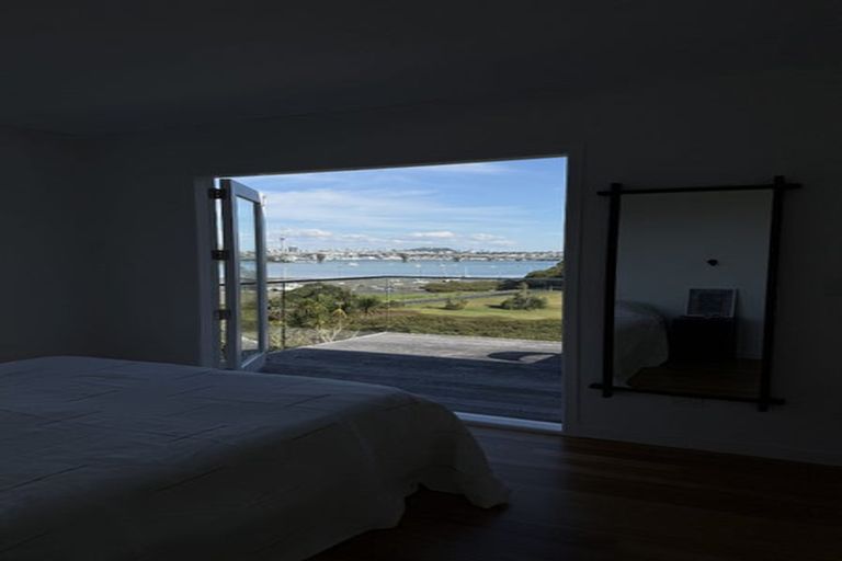 Photo of property in 48 Seaview Avenue, Northcote, Auckland, 0627