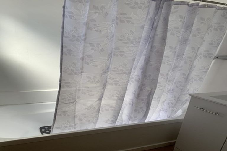 Photo of property in 1/204 Grove Road, Mayfair, Hastings, 4122