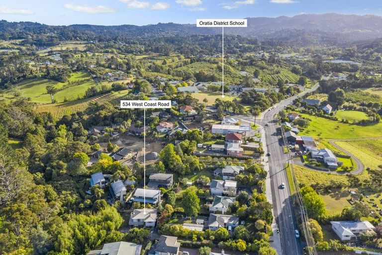Photo of property in 534 West Coast Road, Oratia, Auckland, 0604