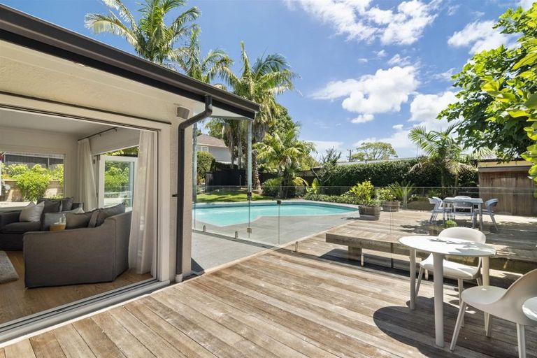 Photo of property in 49 Maritime Terrace, Birkenhead, Auckland, 0626