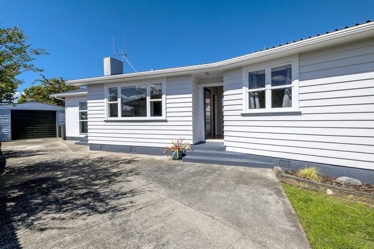 Photo of property in 8 John Street, Levin, 5510