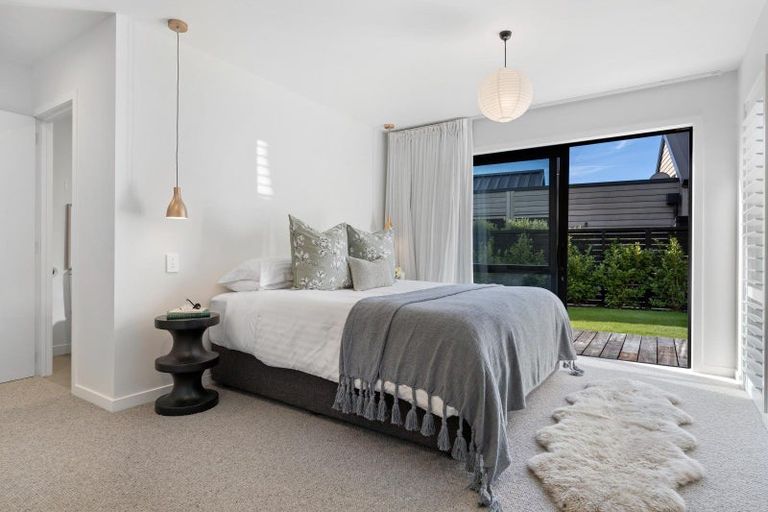 Photo of property in 11 Glenfiddich Road, Jacks Point, Queenstown, 9371