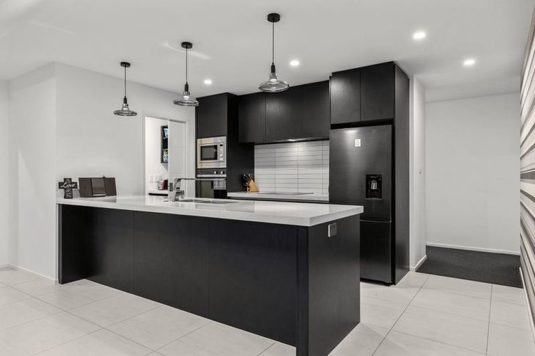 Photo of property in 3 Farrier Street, Papamoa, 3118