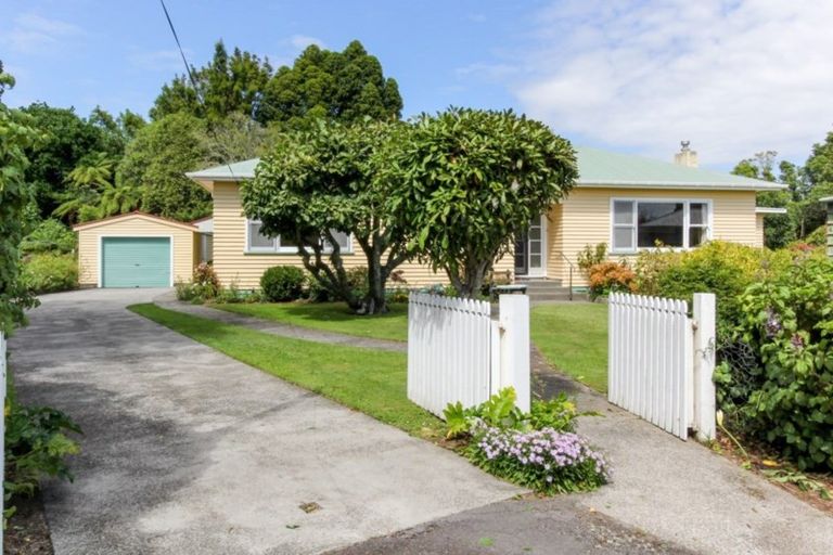 Photo of property in 114b Govett Avenue, Frankleigh Park, New Plymouth, 4310