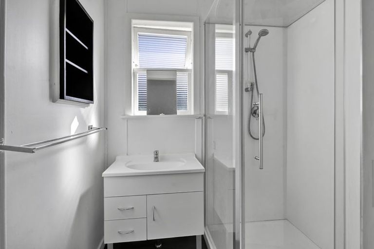 Photo of property in 10 Ramanui Avenue, Hawera, 4610