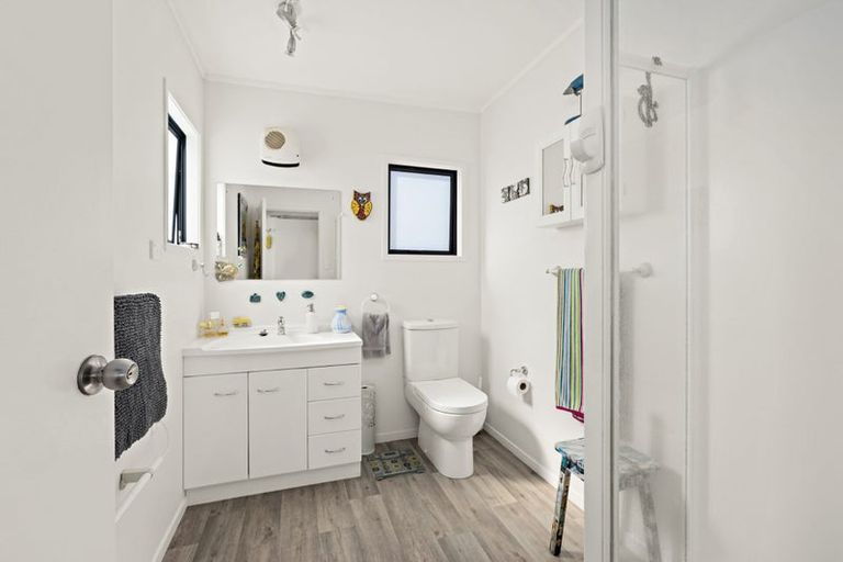 Photo of property in 4 Kotuku Place, Snells Beach, 0920