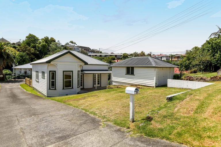 Photo of property in 43 Lorna Street, Lynmouth, New Plymouth, 4310
