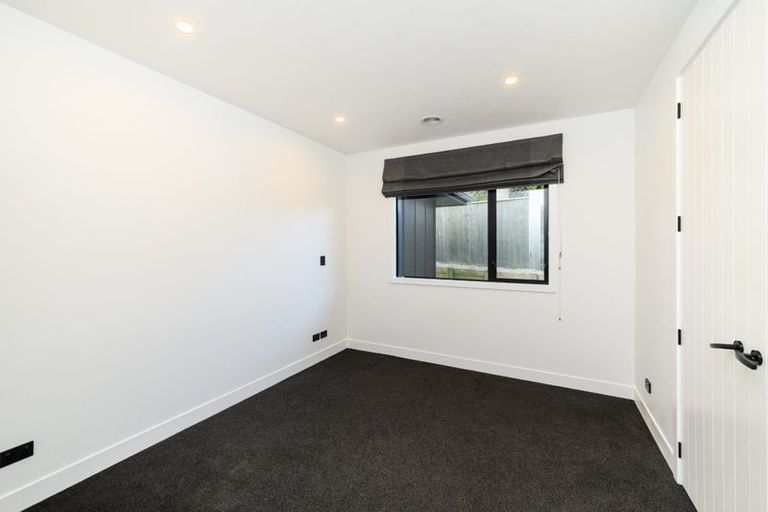 Photo of property in 2 Waimarama Court, Roslyn, Palmerston North, 4414