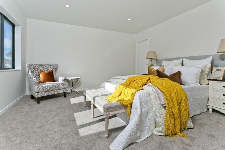 Photo of property in 2 Fender Place, Long Bay, Auckland, 0630