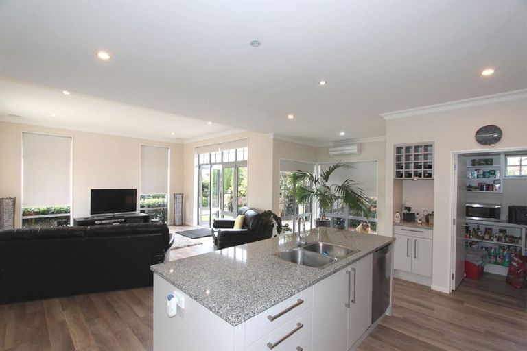 Photo of property in 40 Glen Oaks Drive, Northwood, Christchurch, 8051