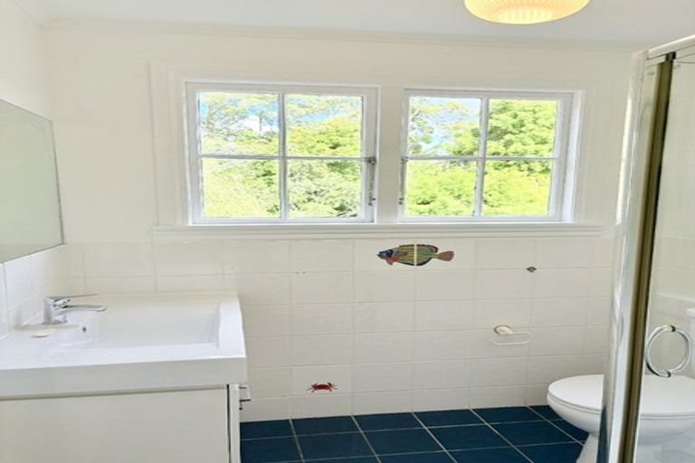 Photo of property in 300 Paremoremo Road, Paremoremo, Auckland, 0632