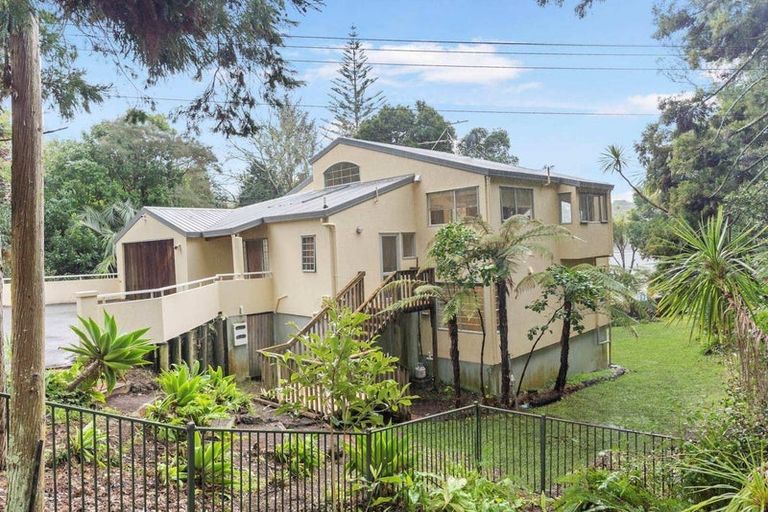 Photo of property in 48b West Lynn Road, Titirangi, Auckland, 0604