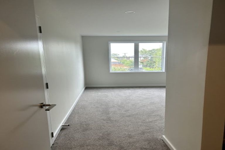 Photo of property in 209 Hastings Street East, Waltham, Christchurch, 8023
