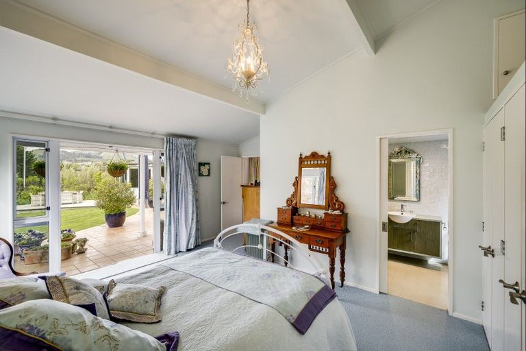 Photo of property in 91 Lane Road, Havelock North, 4130