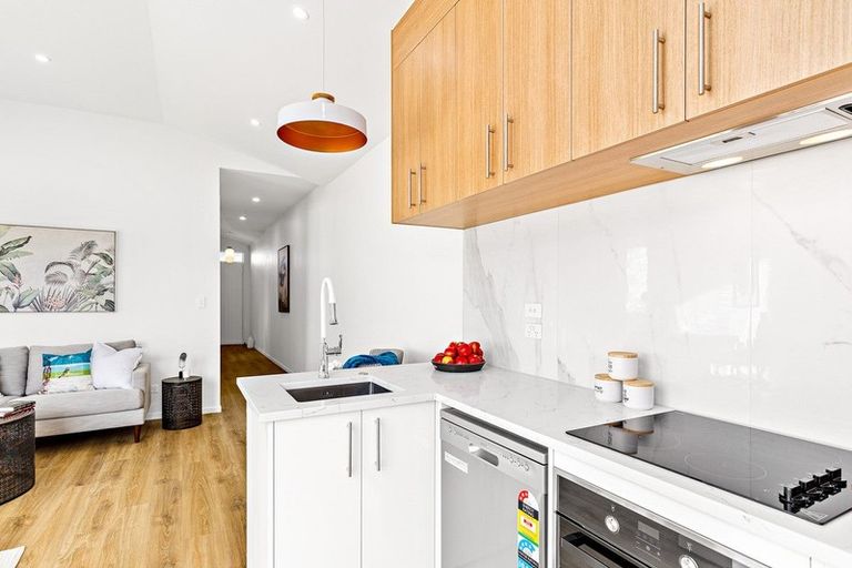 Photo of property in 15 Matakohe Road, Westgate, Auckland, 0814