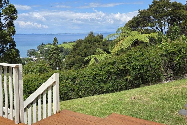 Photo of property in 98 Wade River Road, Stanmore Bay, Whangaparaoa, 0932