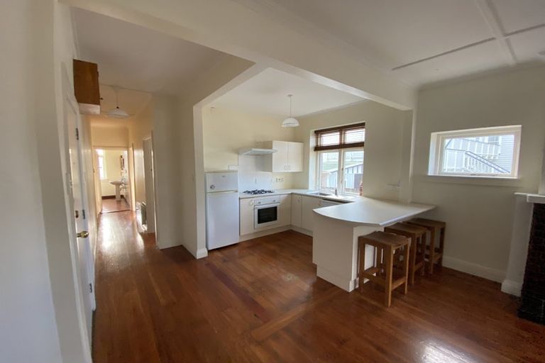 Photo of property in 1/58 Brougham Street, Mount Victoria, Wellington, 6011