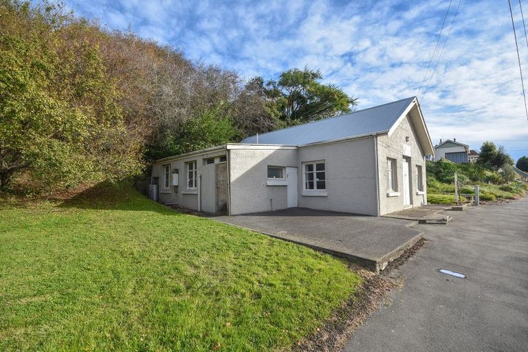 Photo of property in 186 Main South Road, Green Island, Dunedin, 9018