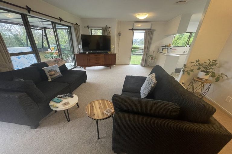 Photo of property in 2/20 Sartors Avenue, Northcross, Auckland, 0630