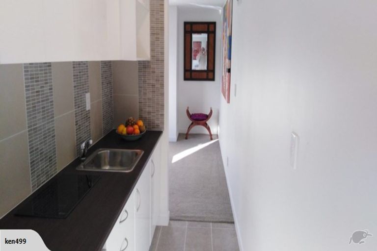 Photo of property in 112a Pacific Parade, Army Bay, Whangaparaoa, 0930