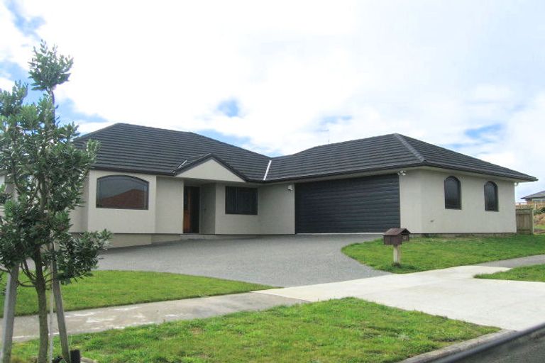 Photo of property in 127 Pacific Drive, Fitzherbert, Palmerston North, 4410