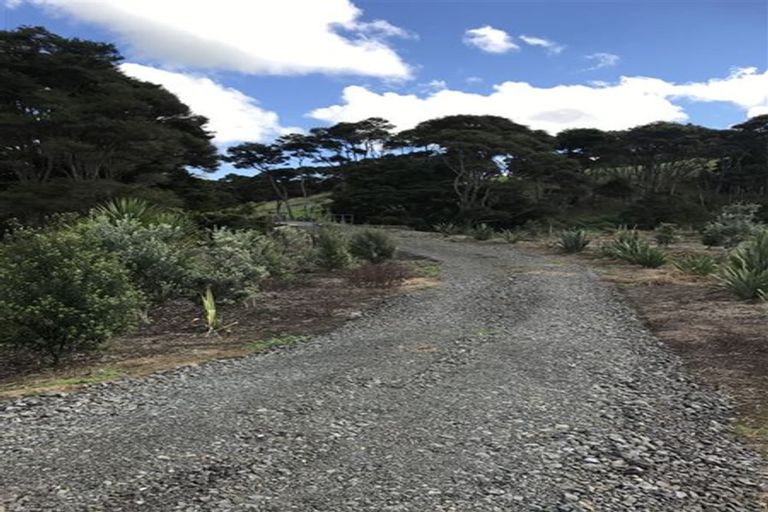 Photo of property in 1056 Peak Road, Helensville, 0875